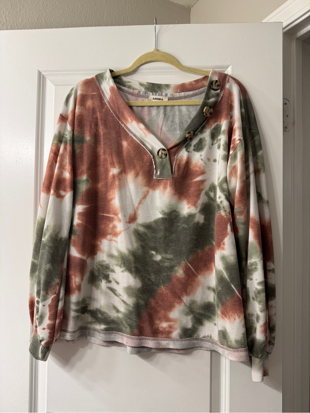 ADORA Olive Green & Rust Tie-Dye Button-Neck Sweatshirt
